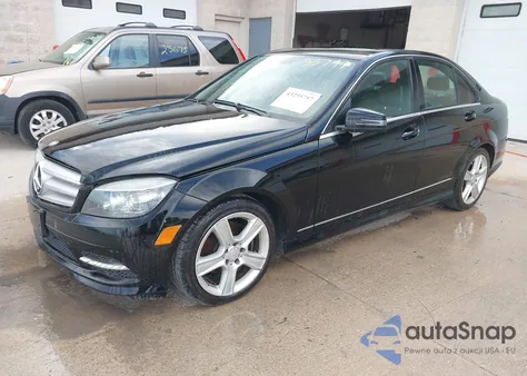 2011 Mercedes-Benz C 300 Luxury/Sport из США, поврежденный, VIN WDDGF5EB1BA508288